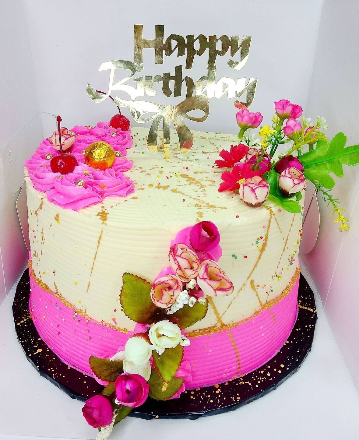 Buttercream Gold Splash Cake